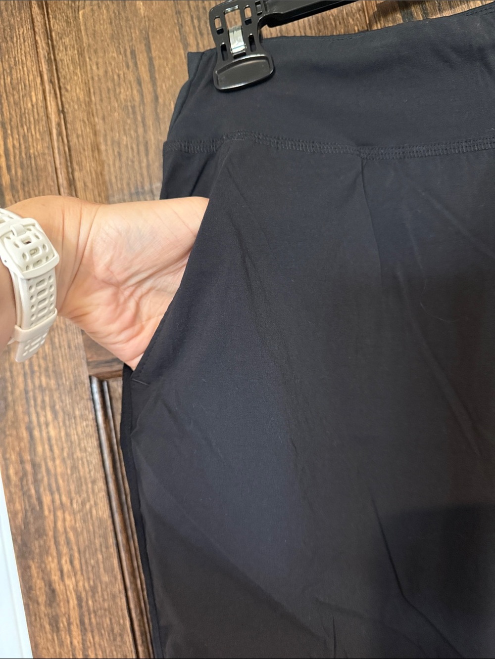Mountain Hardware Black Athletic Zip Pocket Leggings Small - Picture 3 of 10